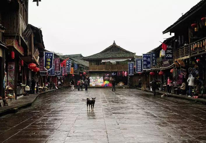商务礼仪师证书的报考等级有啥条件？考试考啥？含金量高不高？
